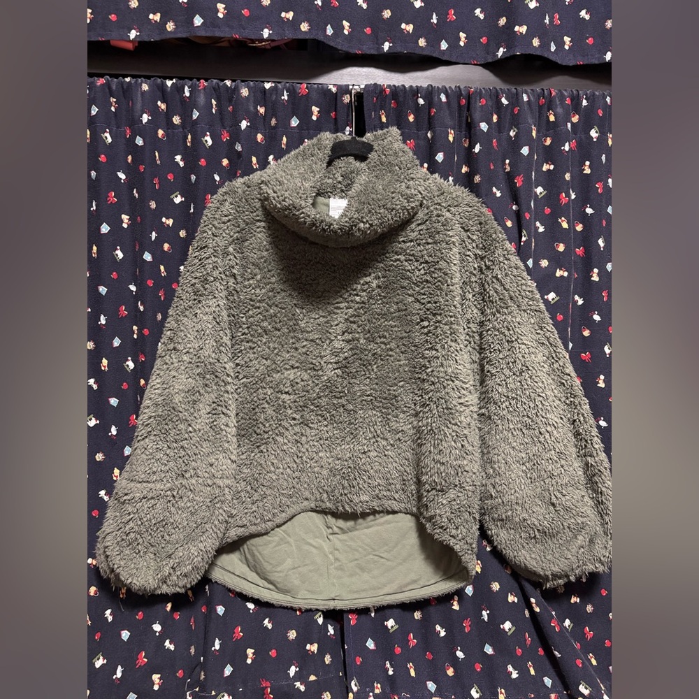 Lululemon Warm Restore Sherpa Pullover Size M/L